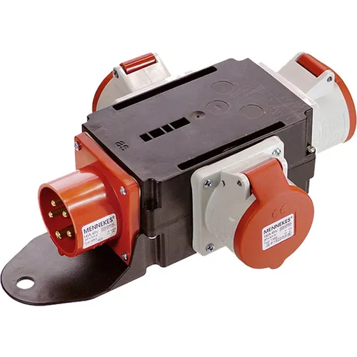 Bachmann CEE Adapter 400 V/16A - Stromadapter für zuverlässige Stromversorgung, IP44 Schutzart für den Einsatz im Freien geeignet.