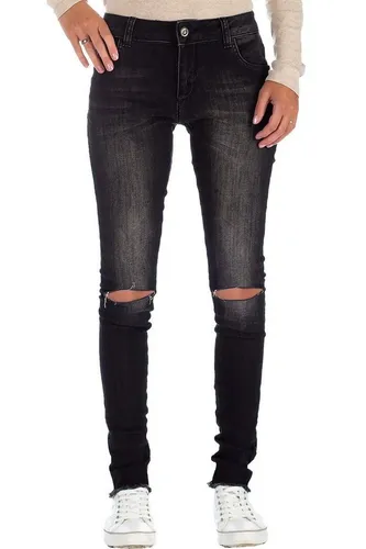 Cipo & Baxx Damen Slim Fit Jeans 5-Pocket BA-19CB05 Black W29/L32 - Modische 5-Pocket-Jeans in Slim Fit, mit stylishen Knielöchern und ausgefranstem Saum. Ideal für einen lässigen Look und vielseitig kombinierbar. Pflegeleicht und bequem für den Alltag.
