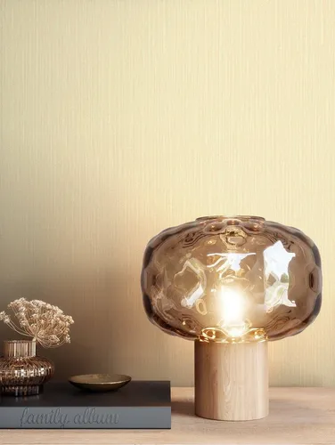 Newroom Vliestapete Toana Uni 2 - Moderne, glänzende Tapete in Gold für jeden Raum - Elegante Vliestapete mit leicht glänzender Oberfläche in Gold. Ideal für Wohnzimmer, Schlafzimmer und Küche. Dimensionsstabil, wasserbeständig und schnell zu verarbeiten.