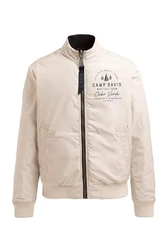 Camp David Jacke Cabo Verde Wendejacke - Die Camp David Wendejacke für Herren bietet vielseitigen Style mit zwei tragbaren Designs. Elegant in Blue Navy oder leuchtend, ideal für jeden Anlass. Hochwertige Verarbeitung für besten Tragekomfort.