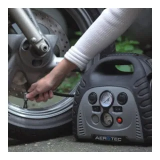 Aerotec AEROmobile Powerstation 400A - 4-in-1 Starthilfegerät mit 400A Spitzenstrom, Kompressor und 20000mAh Akku – ideal für Autos, Boote und Motorräder. Inklusive LED-Arbeitsleuchte und 230V Steckdose für vielseitige Anwendungen.