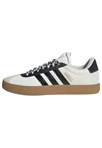 adidas Herren VL Court 3.0 Schuhe - Off White/Core Black/Gold Met. 44 EU - Stylische Sneakers mit regulärer Passform, aus hochwertigem Wildleder und dämpfender Zwischensohle für optimalen Komfort im Alltag.