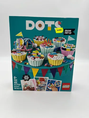 LEGO 41926 DOTS Cupcake Partyset - Bauspielzeugset für kreative Kinder, mit Geheimfach für Süßigkeiten und 623 Teilen zum individuellen Dekorieren von Cupcakes.