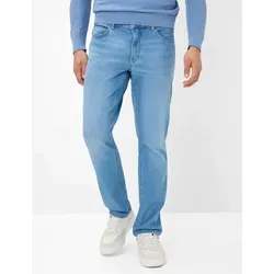 BRAX Feel Good Style Cooper Denim Hellblau 33/34 - Klassische Regular Fit Jeans aus hochwertigem Baumwollmix für optimalen Tragekomfort. Die dezente Used-Optik verleiht einen authentischen Denim-Charakter.