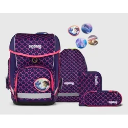 ergobag cubo Set – Ergonomischer Schulrucksack 5-teilig für Kinder - Schulranzen mit höhenverstellbarem Tragesystem für optimalen Tragekomfort, inklusive Sportbeutel und individuell gestaltbaren Kletties. Hergestellt aus 27,7 recycelten PET-Flaschen.