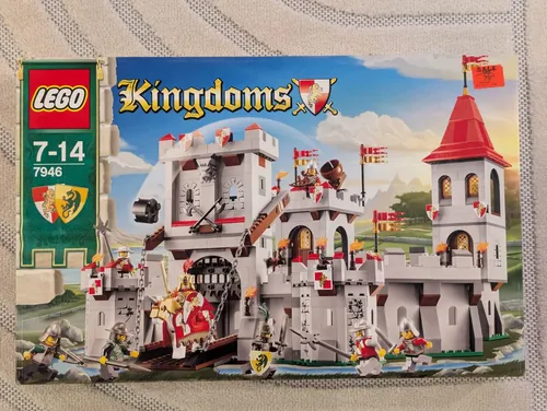 LEGO KINGDOMS Große Königsburg 7946 - 933-teilig, ab 7 Jahren, aufregendes Abenteuer mit 8 Minifiguren und Katapulten
