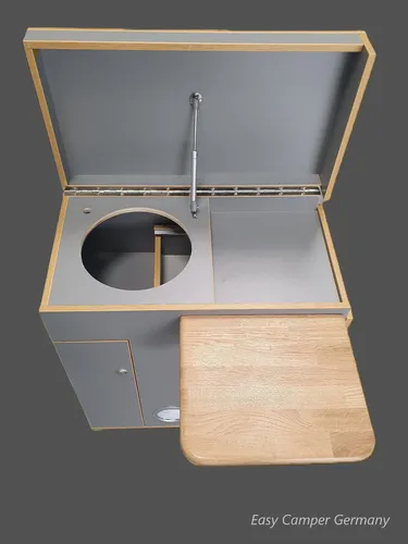 Küchenblock Easy Camper Germany - Universeller Küchenblock für alle Campingfahrzeuge, perfekt für die mobile Küche und aus hochwertigem deutschen Material gefertigt.