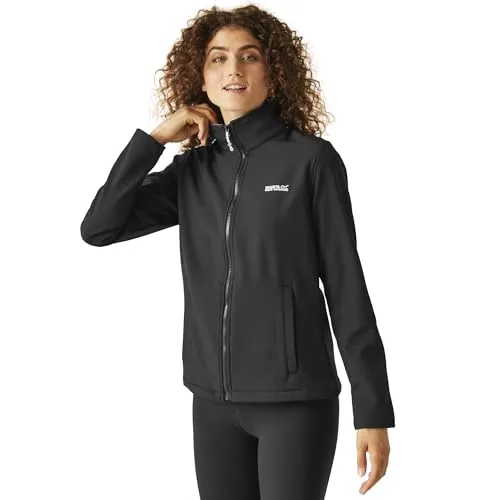 Regatta Connie V Softshelljacke - Wasserabweisend und Winddicht - Funktionsjacke aus warmem Stretch-Softshell mit 2 tief angesetzten Taschen, ideal für Outdoor-Aktivitäten bei wechselhaftem Wetter.