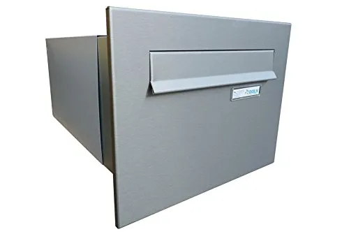 Letterbox24 B-242 XXL Edelstahl Briefkasten – Mauerdurchwurf mit Namensschild - Robuster XXL Edelstahl-Briefkasten für Mauerdurchwurf, ideal für hohe Postaufkommen. Variable Tiefe von 39-62 cm und integrierter Entnahmeschutz bieten Sicherheit und Komfort.