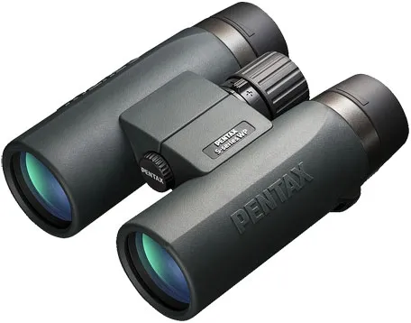 Pentax SD 10x42 WP Fernglas - Hochwertiges Fernglas mit Wasser- und Staubschutz, ideal für Naturbeobachtungen; ausgestattet mit BaK4 Glasprismen für brillante Sicht.