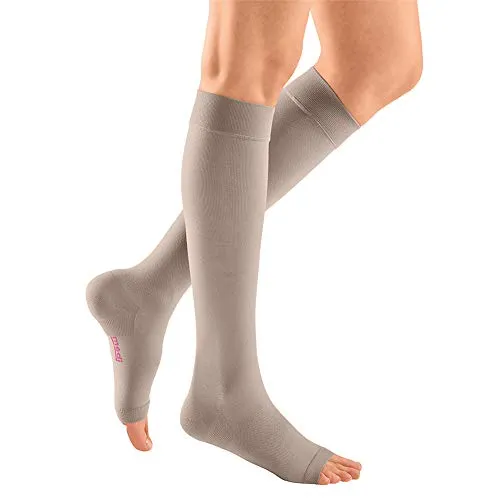 MEDI Strumpfhose mediven plus CCL2 AD - beige II - Kompressionsstrümpfe für optimale Beinschmerzlindern, Größe II, aus 69% Polyamid und 31% Elastan für besten Tragekomfort.