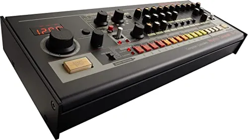 Roland TR-08 Rhythm Composer Drum Machine - Tabletop-Synthesizer mit originalgetreuer Nachbildung der legendären TR-808, ultrakompakt und mobil, ideal für kreative Musikproduktion unterwegs.
