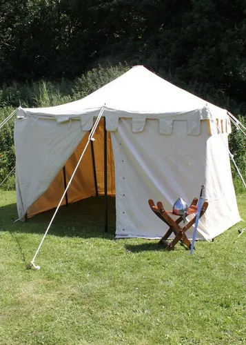 Battle Merchant Gruppenzelt Ritterzelt Herold 4x4 m - Hochwertiges Gruppenzelt für Lager und Events, robust mit 425 gsm Material, ideal für gesellige Zusammenkünfte im Freien, einfach aufzubauen und wetterfest.
