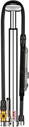 Lezyne CNC Micro Floor Drive Digital HPG Minipumpe - Kompakte Fahrradpumpe mit maximal 160 PSI, ideal für unterwegs. Aus robustem Aluminium und ABS, ausgestattet mit Druckanzeige und vielseitigem Ventilaufsatz für einfachen Einsatz.