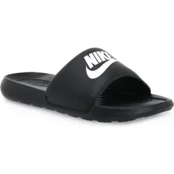NIKE Victori One Slide Badelatschen Schwarz 40 - Stylische Badepantolette mit profiliertem Fußbett für optimalen Halt. Der bequeme Slip-On-Stil und die hohe Qualität sorgen für Tragekomfort am Strand oder zu Hause.