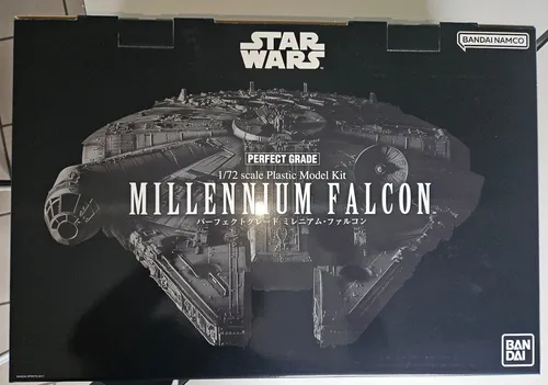 Revell 01206 Star Wars Millennium Falcon Perfect Grade Bausatz 1:72 - Figuren und Modelle, ultra-detaillierter Bausatz aus der Perfect Grade Serie, basierend auf dem originalen Studiomodell für höchste Vorbildtreue.