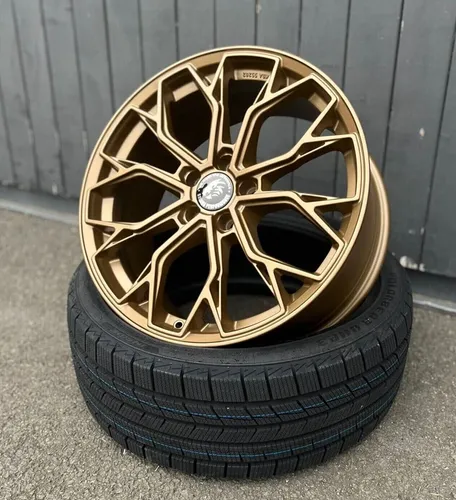 Damina Performance DM18 Alufelgen 8.5x19" ET30 - Felgen aus hochwertigem Aluminium, schwarz lackiert, ideal für sportliche Fahrzeuge und verbesserte Fahrdynamik.