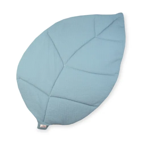 Krabbeldecke Blatt Waffelpiqué, Greenery – Julius Zöllner - Hochwertige Krabbeldecke aus 100% Baumwolle, ideal für Babys. Weiche, blattformige Spielunterlage mit kuscheliger Füllung für besten Komfort.
