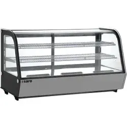SARO Countertop-Kühlung LISBETH 202 - Robuste Kühlvitrine - Die SARO Countertop-Kühlung LISBETH 202 bietet mit ihrem Edelstahlgehäuse und den Sichtfenstern aus gehärtetem Glas eine ansprechende Präsentation. Flexibel durch höhenverstellbare Roste und einfache Zugänglichkeit dank doppelverglaster Schiebetür.