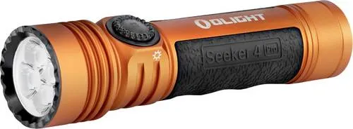 Olight Seeker 4 Pro LED Taschenlampe - 4600 Lumen, 260 Meter - Taschenlampen mit beeindruckenden 4600 Lumen und einer Reichweite von 260 Metern. Inklusive innovativem Holster für müheloses Laden und Transport.