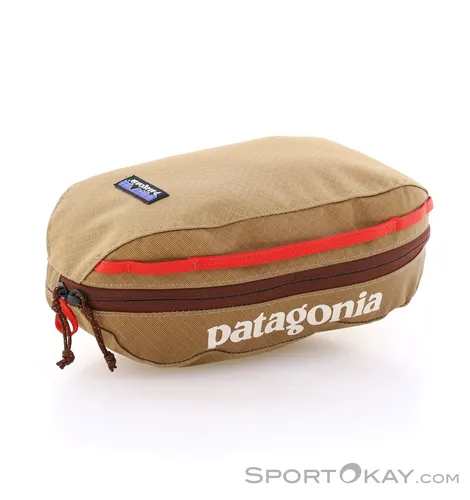 Patagonia Black Hole Cube 3L - Packtasche talon gold - Robuste 3L Packtasche aus recyceltem Polyester, ideal zum Organisieren von Pflegeprodukten oder Ausrüstung. Wetterfest und mit praktischem Tragegriff für unterwegs.