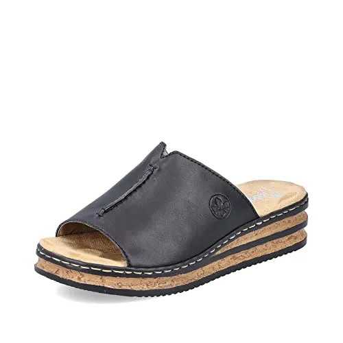Rieker Damen Pantoletten 629M9, Hochfront-Slipper mit Keilabsatz - Wanderschuhe für Damen, mit weicher Decksohle und schickem Keilabsatz, perfekt für entspannte Sommertage.