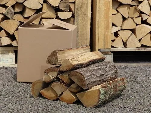 Trockene Eiche Kaminholz 120 kg - Ofenfertig - Premium Brennholz mit 7-15% Restfeuchte, ideal für gemütliche Abende am Kamin oder Lagerfeuer. Bequem bis vor die Haustür geliefert!