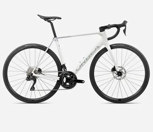 Orbea Orca M30i White - Lilac 2026 55 cm - Rennrad, leichte Carbon-Konstruktion für optimale Performance bei Anstiegen, ideal für ambitionierte Radfahrer.
