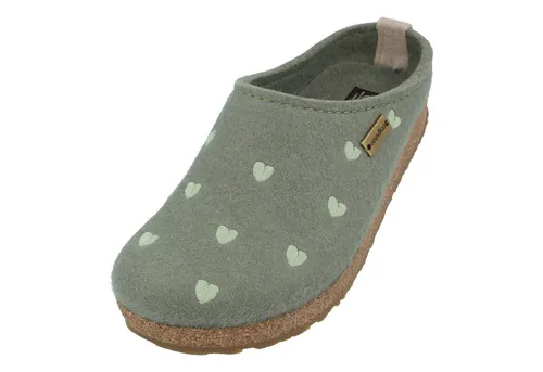 Haflinger Grizzly Cuoricino Filzclog Unisex mit Herzmotiv - Bequeme Hausschuhe aus reinem Wollfilz in Größe 38 und Kiwi-Farbe. Ideal für gemütliche Stunden zu Hause, mit rutschfester Gummisohle und komfortablem Kork-Latex-Fußbett.