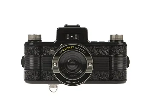 Lomography Sprocket Rocket schwarz - Analoge Kompaktkamera mit Panorama-Weitwinkel, fängt Sprocket Holes ein und sorgt für kreative Fotografie-Erlebnisse.
