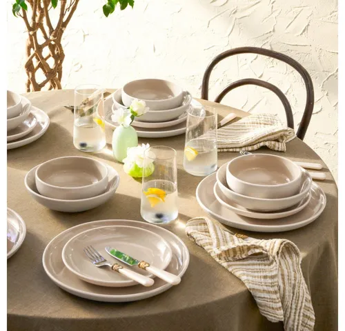 Karaca Geschirr-Set Abby 24-teilig für 6 Personen, Creme - Elegantes 24-teiliges Geschirrset aus robustem Steinzeug für 6 Personen. Ideal für den täglichen Gebrauch, spülmaschinen- und mikrowellengeeignet. Setzen Sie stilvolle Akzente bei jedem Essen!