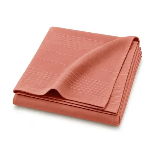 Douceur d'Intérieur Lucile Marsala Decke, 180 x 220 cm - Elegante Lucile Marsala Decke (180 x 220 cm) aus Polyester-Baumwoll-Mischgewebe, ideal für vielseitige Anwendungen. Pflegeleicht und stilvoll, ergänzt sie jedes Dekor mit raffinierter Ästhetik.
