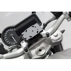 SW-Motech Quick Lock Halter für BMW R 1200 R (LC) - Zubehör Navigationsgeräte - Modellspezifischer, vibrationsgedämpfter Halter für eine optimale Integration des Navigationsgeräts in Ihr Motorrad-Cockpit.