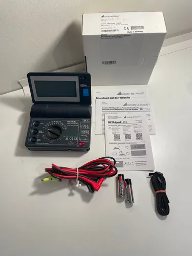 Gossen Metrawatt TRMS Klappmultimeter METRAport 40S - Multimeter für Kfz-Bereich mit TRMS-Technologie, 600 V AC/DC Spannungsmessbereich und Temperaturmessung – ideal für präzise Messungen.