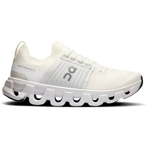 ON Cloudswift 4 WHITE / WHITE - Hochleistungs-Laufschuh - Laufschuhe mit Dual-Density-Zwischensohle für sanfte Landungen und kraftvolles Abstoßen. Atmungsaktives Obermaterial und Cage-Konstruktion für optimalen Halt und frischen Look.