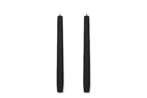 Uyuni LED Tafelkerze 25cm Black - 2 Stück - Erleben Sie die Uyuni LED Kerzen mit echter Wachsoberfläche und 3D-Flamme. Ideal für stimmungsvolles Licht ohne Rauch und Ruß – perfekt für jede Gelegenheit.