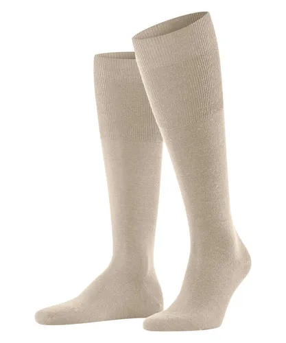 FALKE Kniestrümpfe Airport Merinowolle, atmungsaktiv, beige 45-46 - Bequeme Kniestrümpfe aus hochwertiger Merinowolle, ideal für die Herbst-/Wintersaison. Mit verlängertem Bündchen und druckfreien Nähten für optimalen Tragekomfort.
