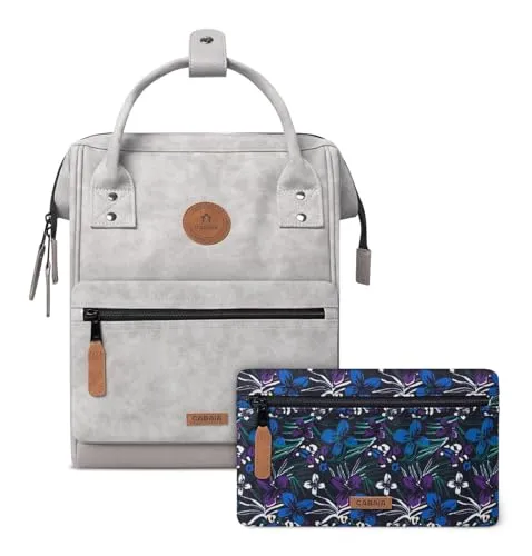 Cabaïa Adventurer Small Reims White Vegan Rucksack - Hellgrau - Veganer Rucksack mit 12L Volumen, gepolstertem Laptopfach und ergonomischen Trägern – ideal für Alltag und Reisen. Personalisierbare Vordertaschen bieten Flexibilität und Stil.