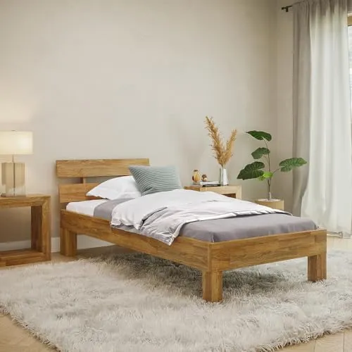 skølm Massivholzbett Floki aus Eiche, natur geölt, Einzelbett 90/100 x 200 cm - Skandinavisches Massivholzbett aus geölter Eiche für Schlafzimmer oder Gästezimmer. Mit einem geneigten Kopfteil für entspannten Komfort und stilvollem Design. Ideal als kompaktes Einzelbett, das sich mühelos in verschiedene Wohnstile integriert.