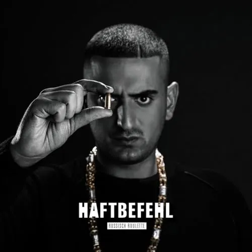 Russisch Roulette Haftbefehl - LP (Vinyl) - Ein einzigartiges Album des legendären Künstlers, das mit seinen kraftvollen Texten und eingängigen Beats begeistert. Ein Muss für jeden Hip-Hop-Fan!