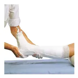 Cellona® Gipslonguette 4-fach, weiß, 10 cm x 20 m - Arzneimittel zur schnellen und effektiven Verbandsanwendung, passt sich optimal an Körperkonturen an und ermöglicht eine verkürzte Anlegezeit für verbesserte Heilung.