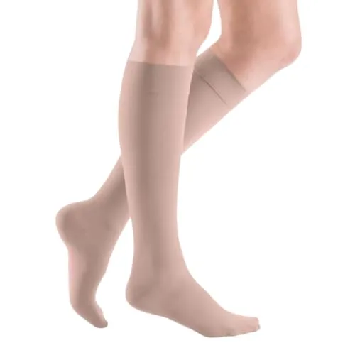 mediven elegance CCL2 AD Kompressionsstrümpfe - Medizinische Kompressionssocken mit Soft-Elastic-Fußspitze für mehr Komfort und doppelte Fersenverstärkung für besondere Haltbarkeit, Kompressionsklasse II, Länge: 39-44 cm.