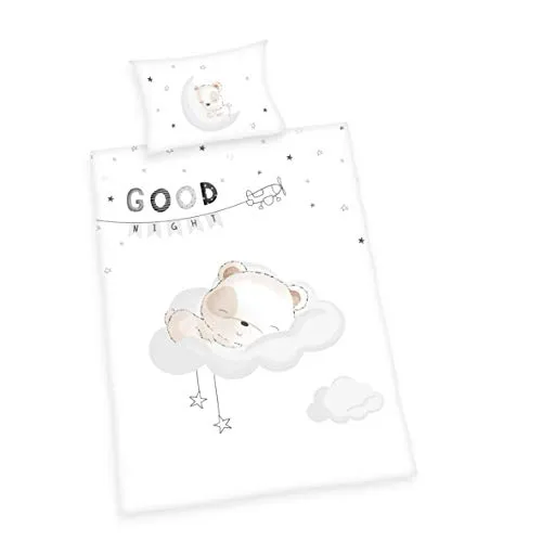 Herding Bettwäsche Sleeping little Bear, 2-teiliges Set - Hochwertige Renforcé-Bettwäsche mit schlafendem Bärchen. 100% Baumwolle, pflegeleicht und bis 60°C waschbar. Ideal für den Sommer. Set enthält Bettbezug (100x135 cm) und Kissenbezug (40x60 cm).