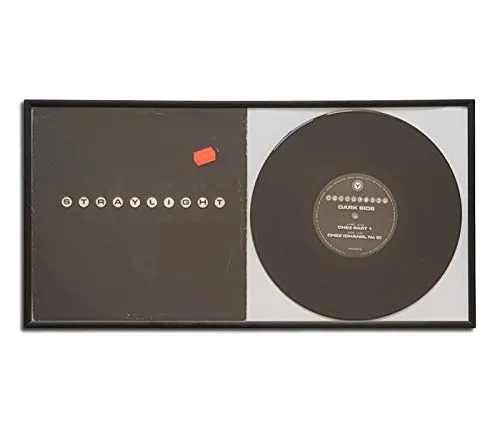 Protected 25cm/10inch Cover & Vinyl Bilderrahmen - Stylischer Bilderrahmen für Ihre Sammlerstücke, ideal zum Aufhängen in jedem Raum. Mit Aluminiumrahmen in Schwarz, Außenmaß 537 x 274 x 18 mm. Bitte beachten: Plexiglas bietet keinen UV-Schutz und ist nicht für normale LPs geeignet.