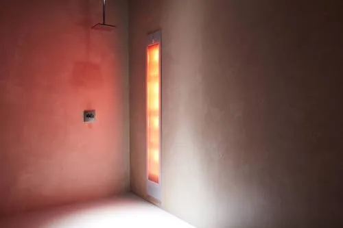 Sunshower Deluxe White oder Black – Ganzkörper Infrarot- und UV-Licht - Infrarottherapie: 5 x 500 W Infrarotstrahler und 4 UV-Lampen für eine effektive Hautpflege und Entspannung in einem eleganten Design.