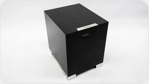 Quadral Qube Orkus DSP schwarz Hochglanz - Lautsprecher mit tiefem Bass und 12-Zoll Tieftöner, ideal für Musikliebhaber und Heimkino-Fans, sorgt für ein fühlbares Klangerlebnis.
