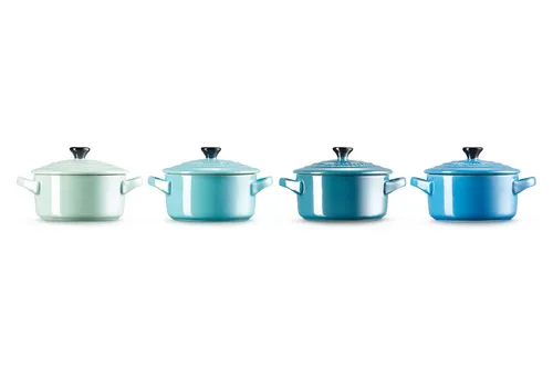 LE CREUSET Mini-Cocotte 4er-Set 10cm Blau-Grün - Hochwertige Töpfe aus Steinzeug, ideal für Ofen und Tisch. Mit 10 Jahren Garantie und gefrierfähig, perfekt für Überbackenes und kreative Gerichte!