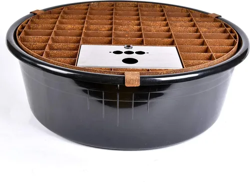 Köhko Gartenbox Springbrunnen Becken und Eimer für Gartenbrunnen - Boxen mit einem Ø 55 cm Becken aus Polypropylen und einem stilvollen Cortenstahlgitter – ideal für dekorative Gartenbrunnen und kreative Gartengestaltung.