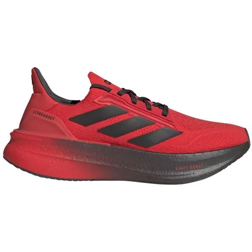 ADIDAS Herren Freizeitschuhe ULTRABOOST 5 AUDI REVOLUT F1 TEAM - Der Ultraboost 5 Audi F1 Team Schuh bietet perfekten Halt und Komfort für Lauftraining und Freizeit. Mit innovativer Boost-Technologie für optimale Energierückgabe und einer rutschfesten Gummiaußensohle für beste Traktion.
