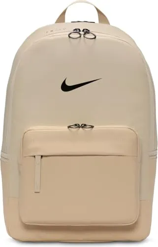 Nike Unisex NK HERITAGE EUGENE WNTRZD BKPK Rucksack - Stylischer Rucksack in Desert Khaki für den täglichen Gebrauch. Leicht und bequem, ideal für unterwegs – ein Must-Have für jeden Look!